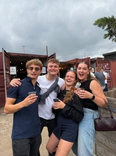 Waneer is het weer zomer? 🍹🍾🎉

⚽️🧡

💃🏻💃🏼💃🏼💃🏼💃🏼🕺🏻

🦖🍪🎶

🌅

🍻

❌❌❌

📍🛹 

✈️☁️

🪩🍾🍸

🇮🇹🍕🍝

❌❌❌

🥲🎥📚

🎟️💕🌸

🍴🍝🍨

📸🥂🥂

🔥🧯❤️‍🔥

🎳🎱🍺

🍹🍸🥃

🎷🎶🎼